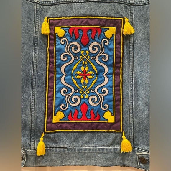 Disney oh my disney Aladdin denim jacket size M - Picture 5 of 5